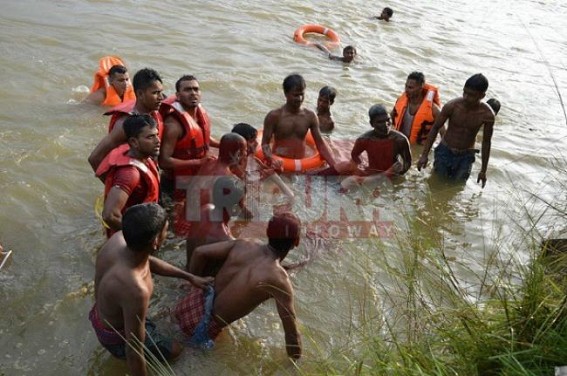 Corpse of Rahul rescued in the late afternoon at Kamalpur: Grief prevailed in the locality 